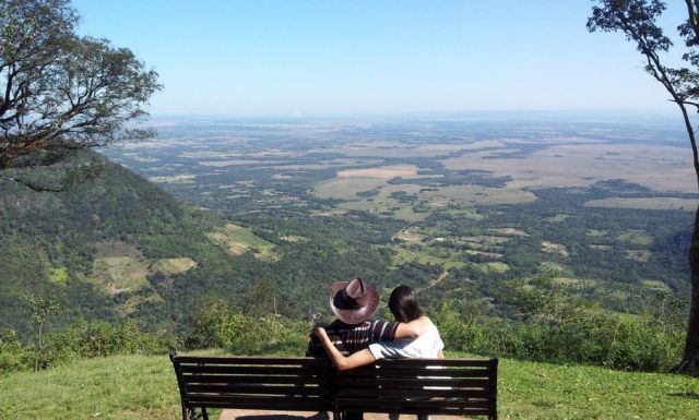 Tras asalto a turistas, reforzarán seguridad en cerro Tres Kandu